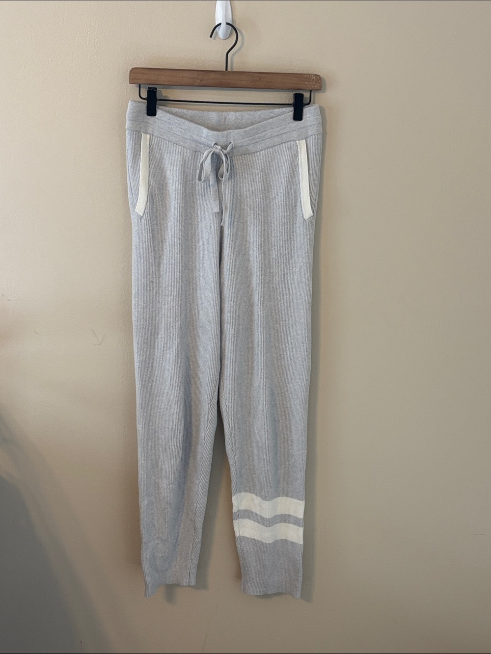 Faherty Miki Cotton/Cashmere Ribbed Tapered Pants
